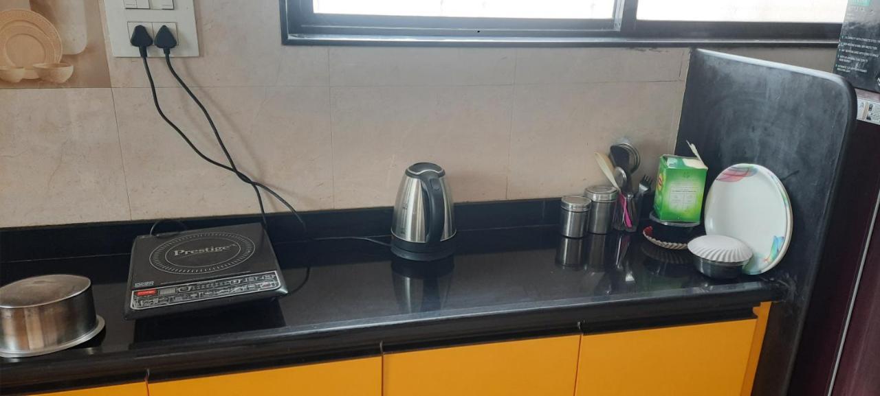 Rajlakshmi Niwas Appartement Solapur Buitenkant foto